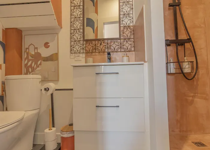 Apartament Kasbahbohome, Experience D'ailleurs, Centre Ville, Nîmes