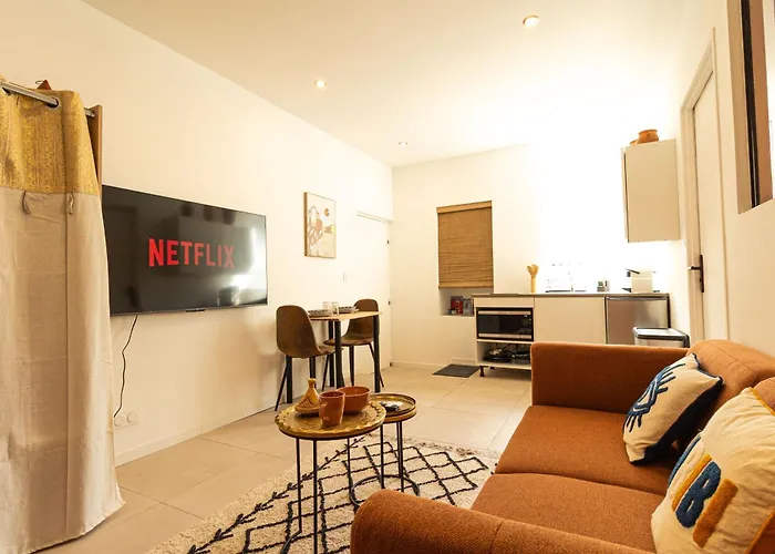 Apartament Kasbahbohome, Experience D'ailleurs, Centre Ville, Nîmes