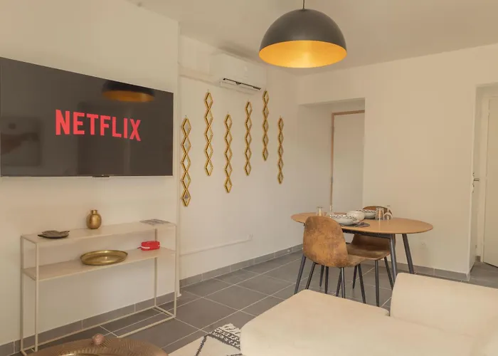 Apartament Kasbahbohome, Experience D'ailleurs, Centre Ville, Nîmes